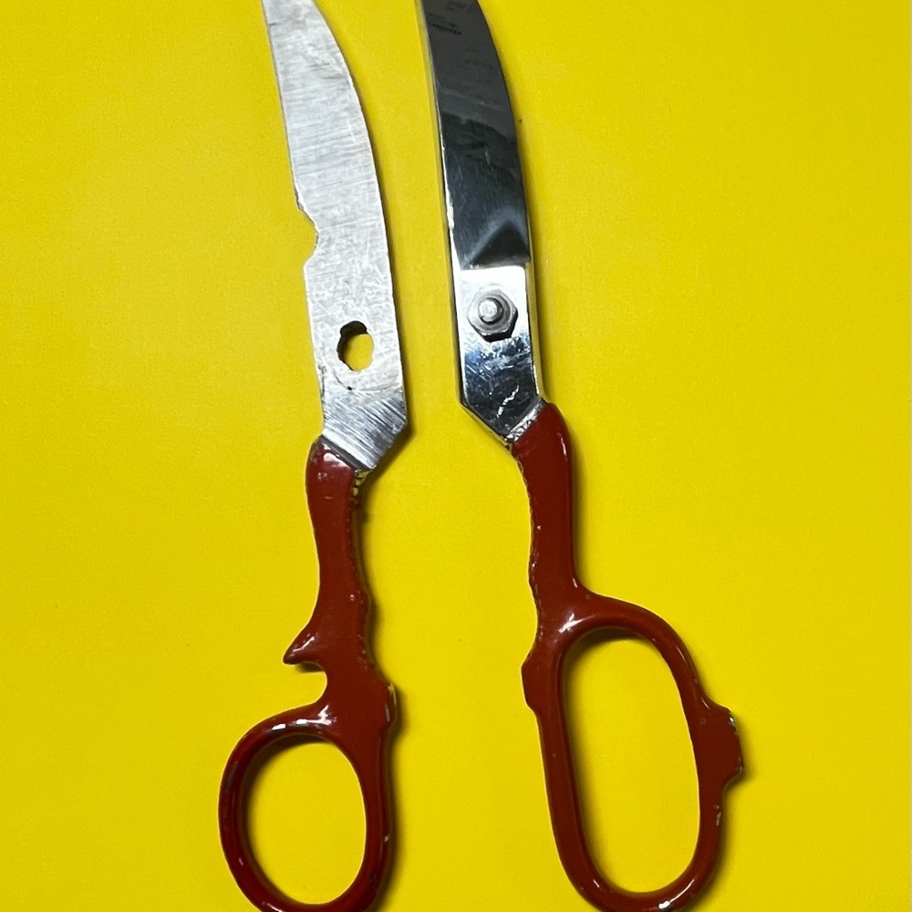 CSC Red Handled kitchen shears - Picture 2 of 6